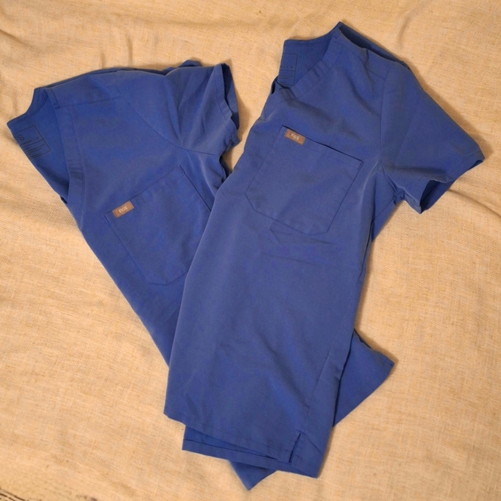 Figs Ceil Blue Small Scrub Tops x 2